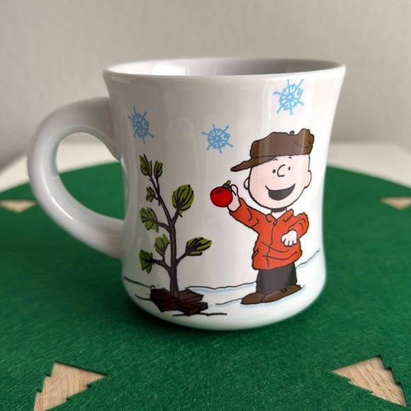 ❗️SNOOPY PEANUTS x CHARLIE BROWN TREE WINTER HOLIDAY COFFEE TEA DECOR MUG - Picture 4 of 4